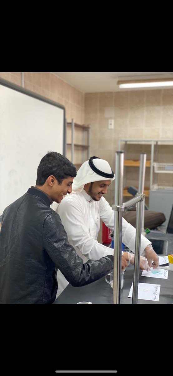 Sciencehfr's tweet photo. المدرسة/ثانوية الامام النسائي
المعلم/ عبدالرحمن الصغير
التجربه/اختبار اللهب
محضر المختبر /سالم الزهراني https://t.co/swBy5Lz2gE