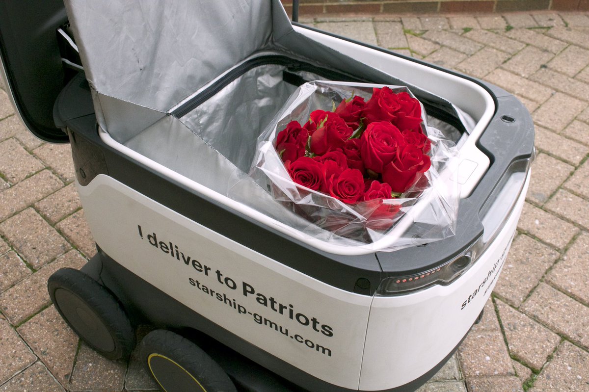 StarshipRobots's tweet photo. Across our college campuses on Valentine’s Day, we played cupid with special deliveries of roses by our robots. The roses sold out within hours at each campus, showing just how compatible romance and modern tech can be! https://t.co/8MzrHlnFXw