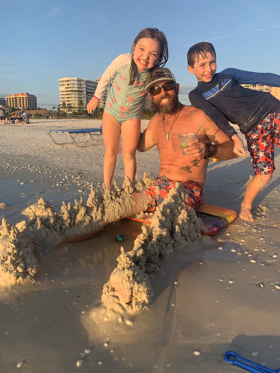 mike_Iaconelli's tweet photo. This dad got that drip! #drip #dripcastle #driplegs https://t.co/dr9zljUoU9