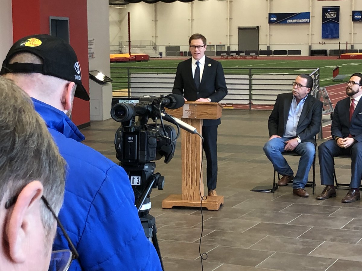LtGovToland's tweet photo. The #FourStateFarmShow is coming to @pittstate! The show draws thousands of visitors from all across the region. Previously only outdoors, the new venue means space for 400+ indoor exhibits. This is big for our state's #agriculture sector and a win for all of KS! #GrowAg https://t.co/uFfAZkNlmD