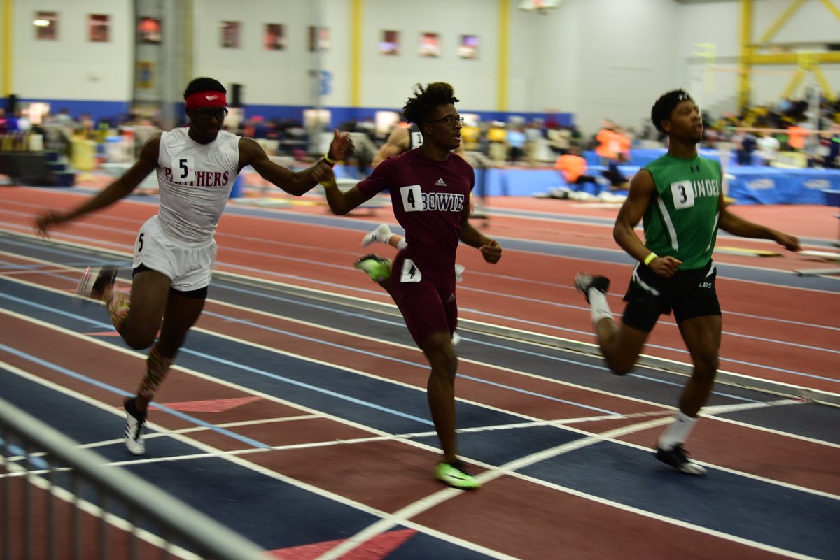 MilesplitMD's tweet photo. Major upset in the 4A boys 300 as one of nation's fastest in Brandon Nya of Bowie is defeated by Arundel's Hafis Upshaw! @ArundelTf WATCH #MDStateMeetLIVE --> https://t.co/7jSOWbEOvq https://t.co/L0CJea404h