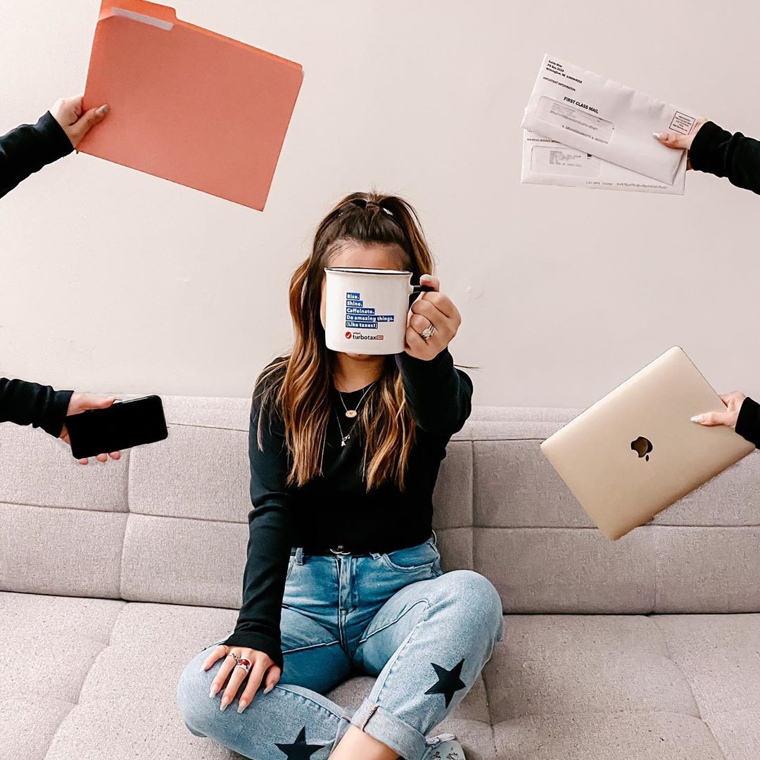 Influenster's tweet photo. Our members are slaying tax season with @TurboTax Live! This service allows you to file your taxes online from the comfort of your home with the help of an expert. Are you planning to file early this season? #TurboTaxLiveExperts
https://t.co/VGexfJe5e7 https://t.co/wLGzZFrfdx