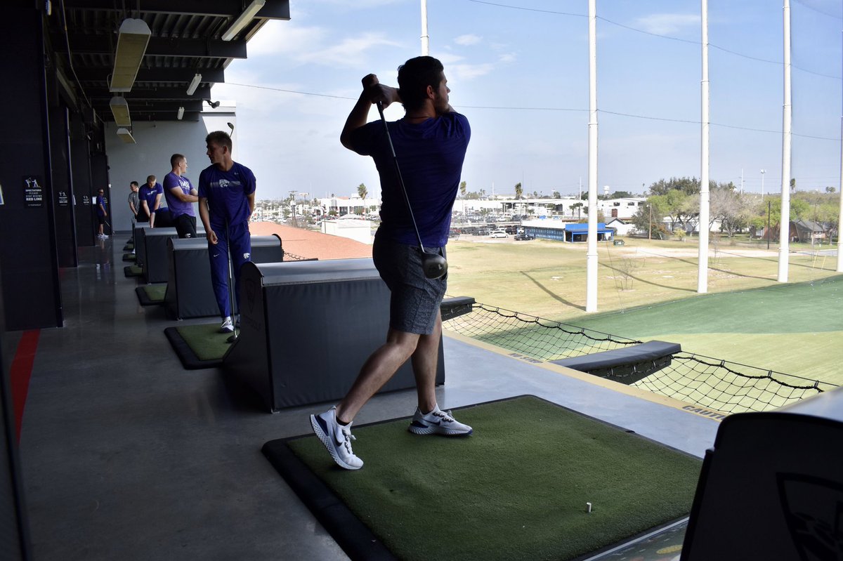 KStateBSB's tweet photo. Even on an off day you gotta work on that swing 🏌️ 

#KStateBSB https://t.co/rrDzc22zyv