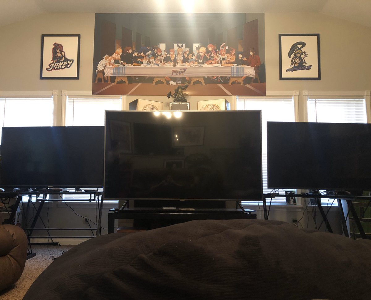 ForceableVr's tweet photo. We got @Kinetic_VR The Last Tupper put up on the wall. The masterpiece is finally in its throne! https://t.co/E6FsDDMCHL