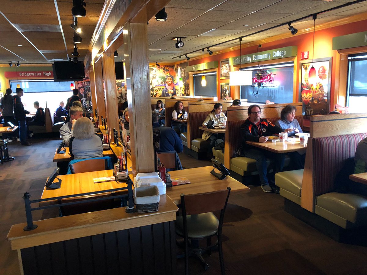 We’d like to thank everyone who attended our #Applebees #FlapjackFundraiser this past Sunday! It was a great sucesss thanks to your support of our team!