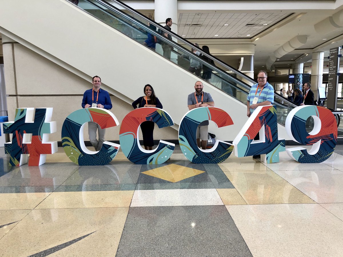 DrCritCare's tweet photo. Living the life at SCCM Annual Meeting! LLUMC Critical Care Fellows Multidisciplinary! One EM 2nd year, One EM 1st year, and one OB/Gyn. #CCC49 #LLUMC https://t.co/cU2v1x73Zb