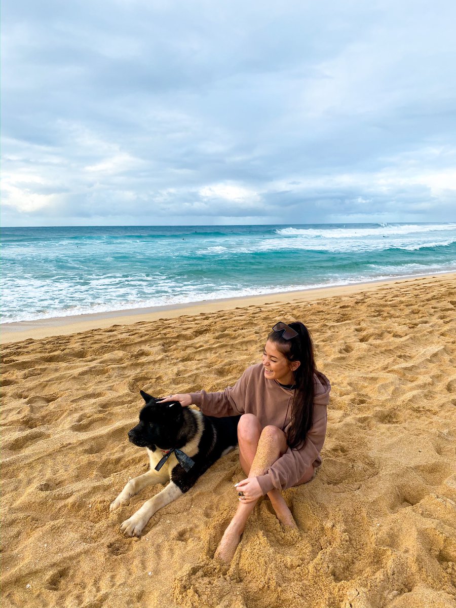 caitlyn rae😎 (@xc8lyn) on Twitter photo 18/02/2020 22:32:33 i am so happy to be back in hawaii i am so happy to be back in hawaii