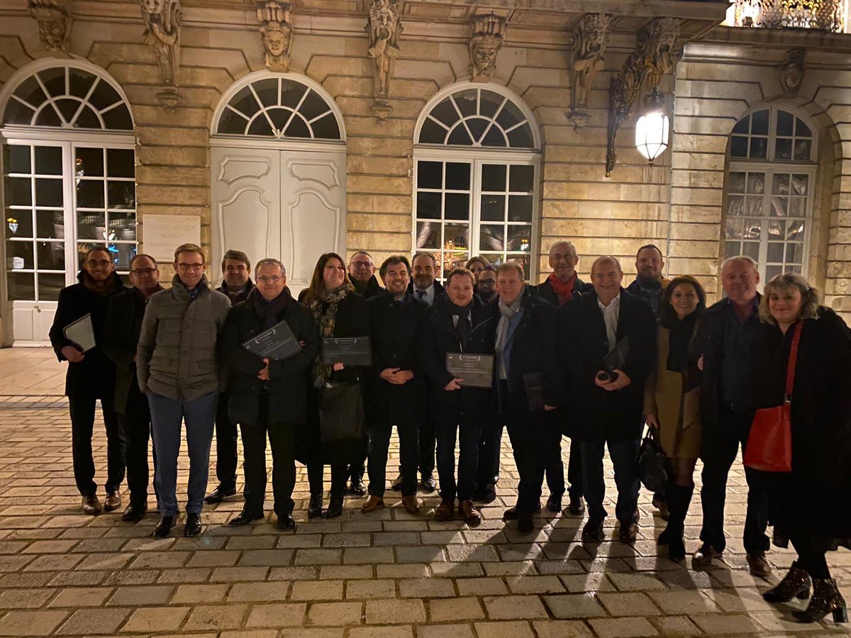 Très fier de tous les agents Leaders du Nord-Est ainsi que de l’encadrement commercial. Ce soir avec les stars de la DV-Est à #Nancy avec ⁦<a href="/MathieuBrout/">Mathieu Brout</a>⁩ ⁦<a href="/AXAFrance/">AXA France</a>⁩