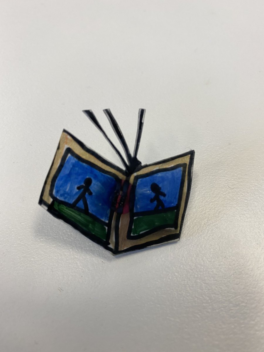 THEREALMRM1's tweet photo. One of my year 3 students made me this clever little book badge. How awesome is it, I absolutely love it @bondi_ps #Clever #BookAreCool #library #libraries https://t.co/5ytcAGD7gk