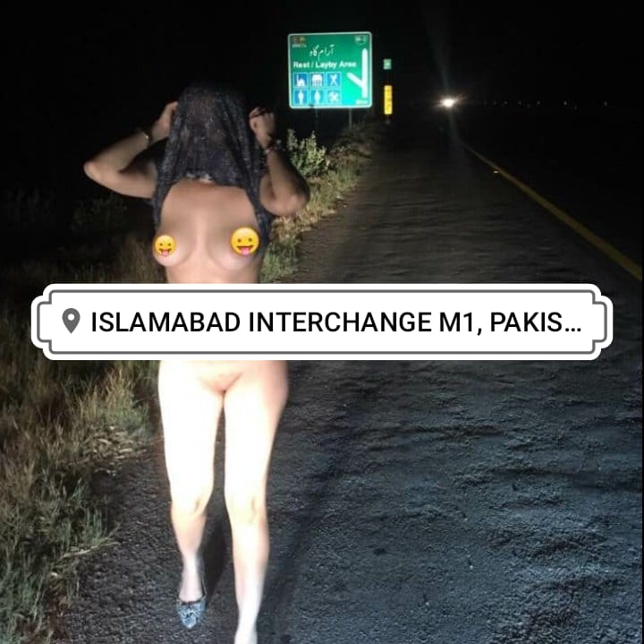 Usman29malik's tweet photo. Thats one daring lady #paki #exhibitionst #desi https://t.co/odaBZfBPfI