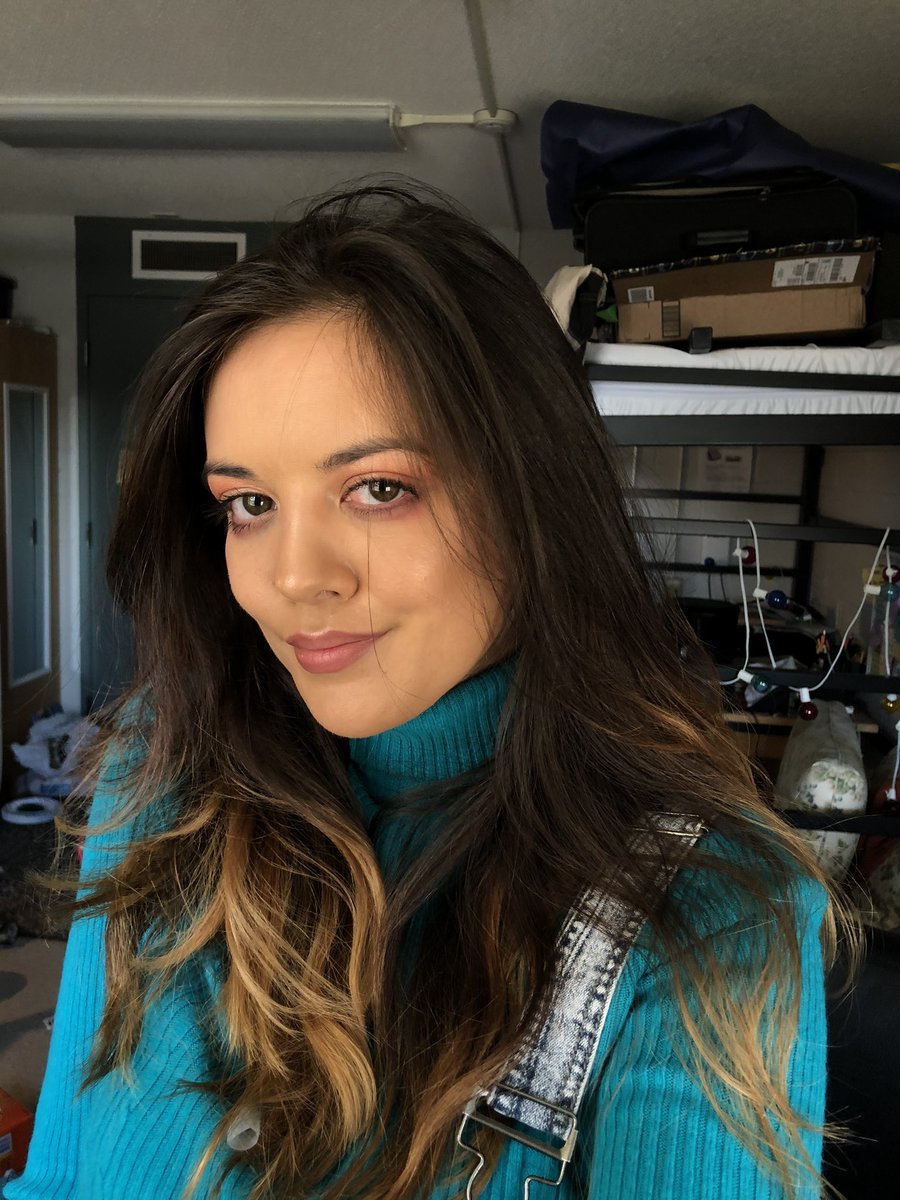 missusyeehaw's tweet photo. left eye: lazy
forehead: bIG
overalls: broken :( https://t.co/sQzoTBXHVX