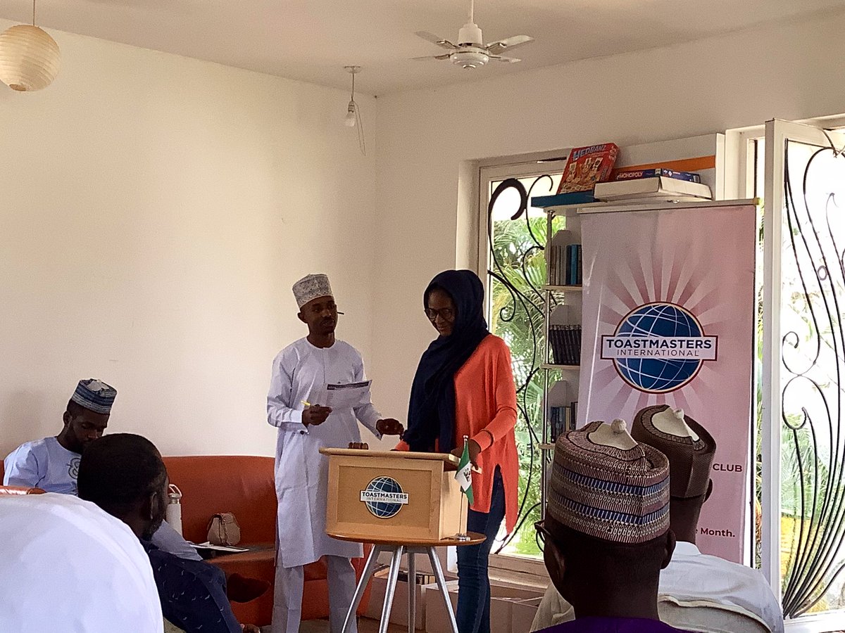 gemstones_tmc's tweet photo. Table Topics Session & Audience.
.
.
.
.
.
#tabletopics #impromptuspeaking #impromptuspeech #spontanous https://t.co/GKaPmIGPyG