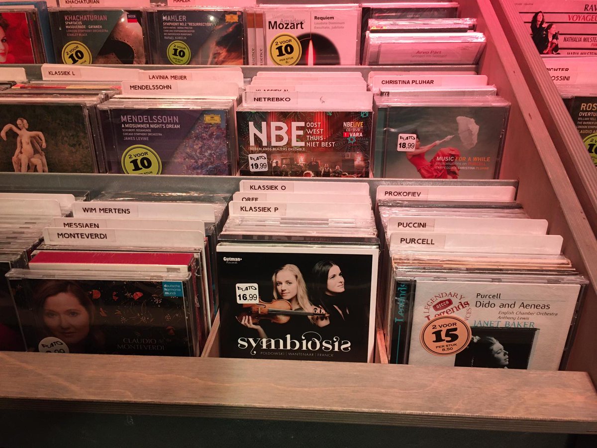 MerelVercammen's tweet photo. Nog 1 Symbiosis bij de P van #poldowski, rennennnn @platoutrecht 🎶🏃 https://t.co/nCBt8sez2r
