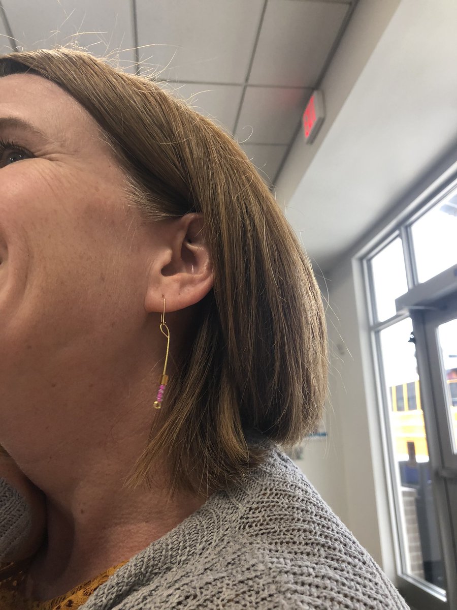 Laura Bosak tweet media