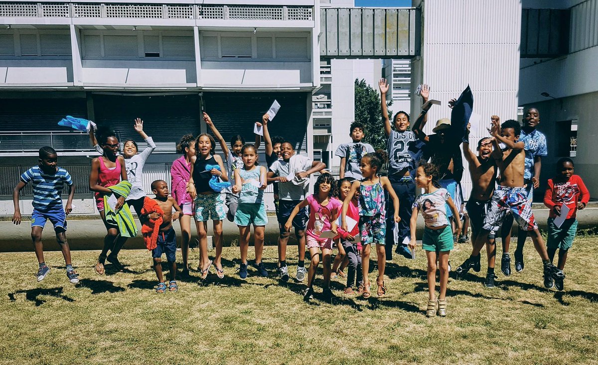 assouvs's tweet photo. 👍 Depuis deux ans nous avons la chance de profiter du dispositif #ProjetBanlieues engagé par la @FondationBNPP on voulait juste partager le résultat en image 😉 #quartierspopulaires #educationpopulaire #association #Bordeaux #BNPParibas https://t.co/cGKXBIaCeD
