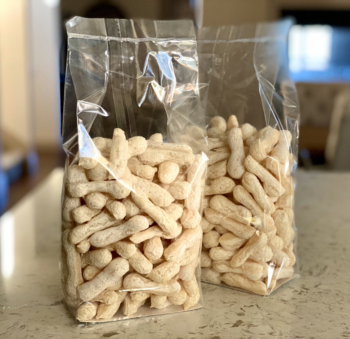 GetSnackly's tweet photo. Crunch...crunch...crunch...😋 #tapiocaflour #glutenfree #vegetarian #handmade #celiacdisease #foodie #tapioca #grainfree #coeliac #biscoitodepolvilho https://t.co/v84tcKjuuR