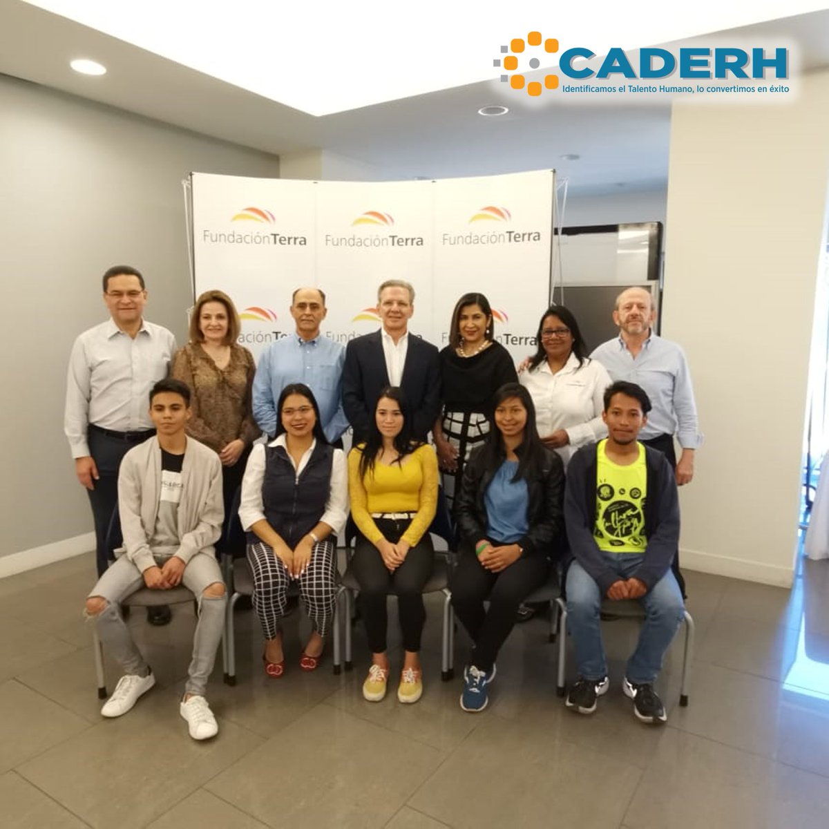 CADERHN's tweet photo. Fundación Coca Cola Int. ha confiado en #CADERH para ejecutar el programa Hondureños para el Mundo. Hoy Fundación Terra se suma como parte de su programa Seguimiento a la Excelencia (SAE) mediante el cuál jóvenes de excelencia académica serán beneficiarios de becas. https://t.co/CT0UUNAsBq