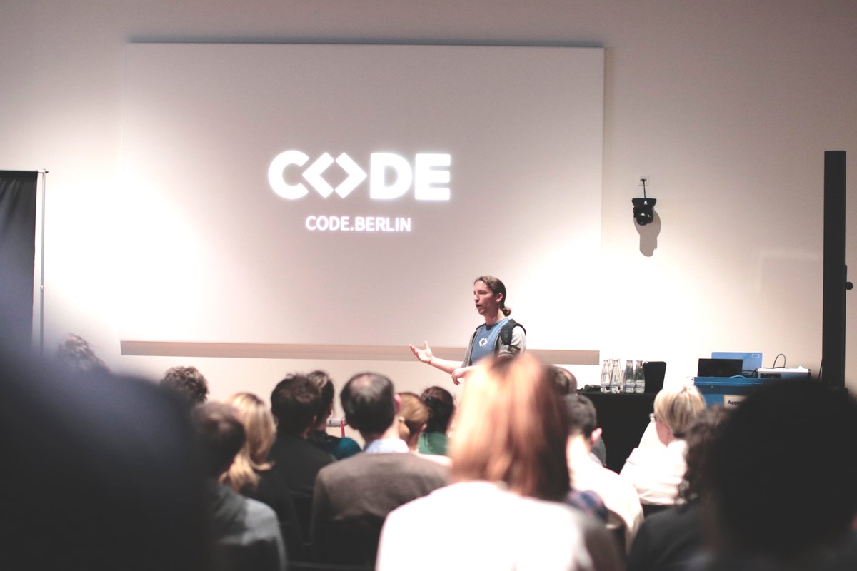 etv_startuphub's tweet photo. ⚡️Manuel Dolderer @maphido of @CODEUniversity illustrates his vision of the #FutureOfEducation here at #wavespaceBerlin. We should keep our curiosity! 🚀
@etventure @Skills4SchooI @ReDISchool @esmtberlin https://t.co/wATMyoK08l
