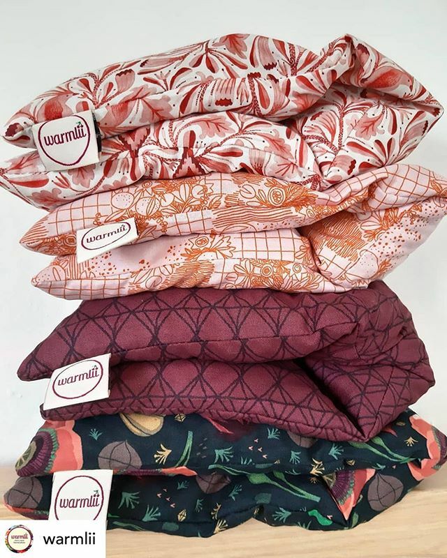It’s been all stormy and cold lately.
What better way to warm up than a heated cherry stone pillow?
Take a looks at @warmlii page for their full range.
.
#bristoletsyteam #cherrystonepillow #keepingcosy #hyggelifestyle #bristolcreatives #bristolgirlbosses #smallbizlove #etsy…