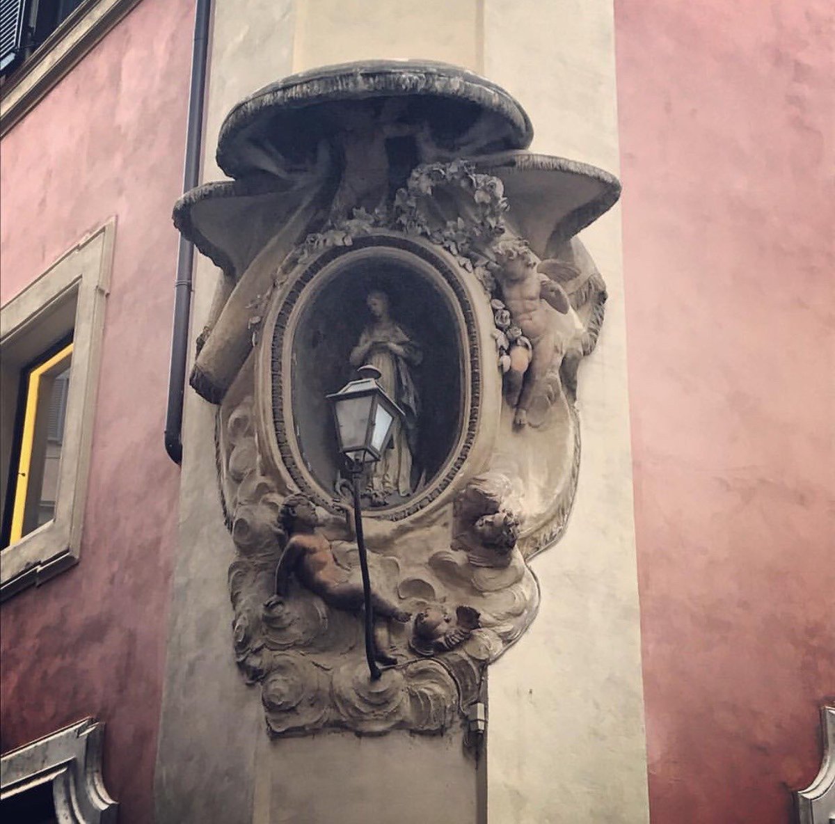 flowelchtumblr's tweet image. Florence Welch x Alessandro Michele 💒