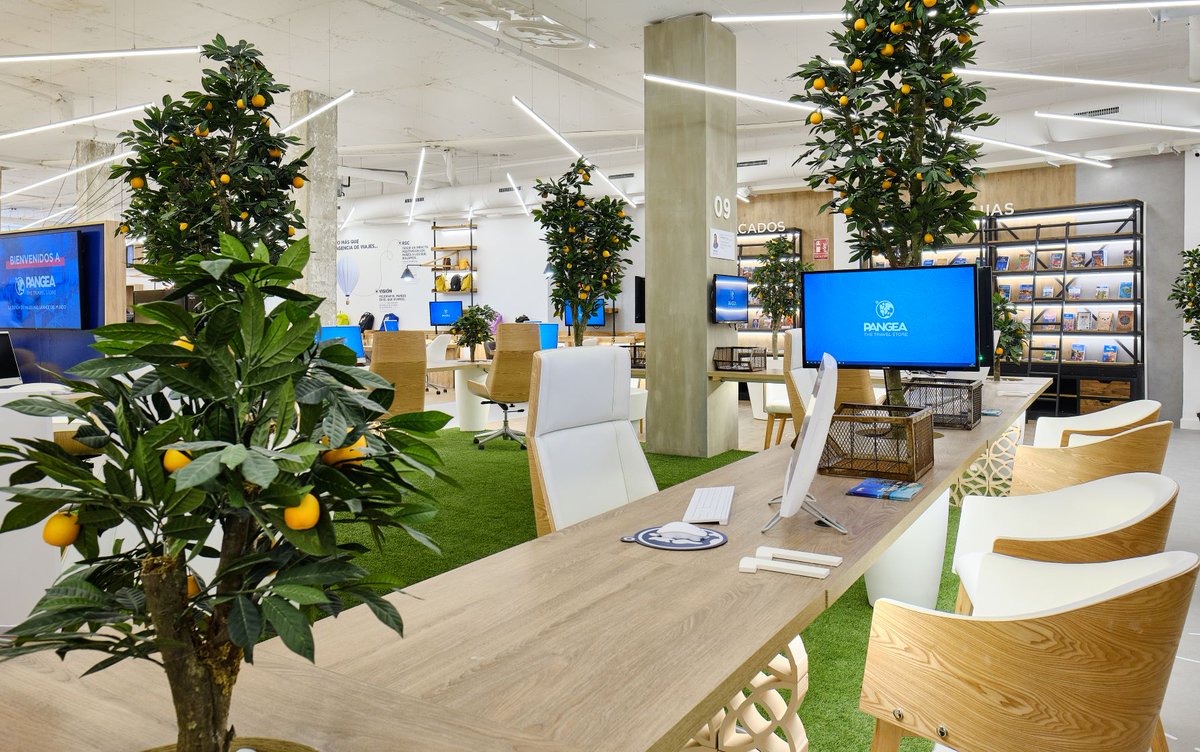 PangeaES's tweet photo. ¿Todavía no conoces nuestra nueva tienda en #Valencia? ¡800 m² de inspiración viajera te esperan en Hernán Cortes, 19! 😃 #PANGEAVLC
¡Pásate y empieza a planear tu próximo viaje! 🌎👉 https://t.co/vEoggY9idm https://t.co/gT9bodTjbN
