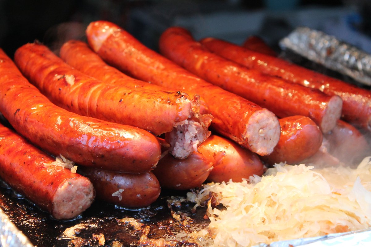 WurstHausLJ's tweet photo. There's nothing wurst that missing a meal with us this week! https://t.co/sZ6Cj6HdOq