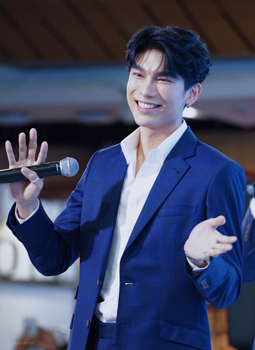 MashiNnior's tweet photo. หลงรักรอยยิ้มนี้ 😍 ใจละลาย 💛
#MewSuppasit #mewlions
#หวานใจมิวกลัฟ
#DestinyClinicXMewGulf
#16Feb2020 https://t.co/aze8wcoeeR