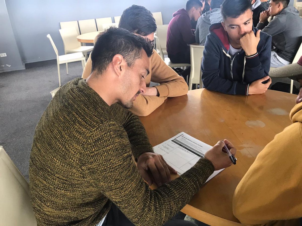 🗣Continuamos con los #DiálogosCiudadanos, esta vez llegamos al 🏟estadio Chinquihue para reunimos con el plantel de <a href="/DPMChile/">Deportes Puerto Montt</a> . Escuchar la voz de todos es una tarea fundamental para construir #ElChileQueQueremos ♥️