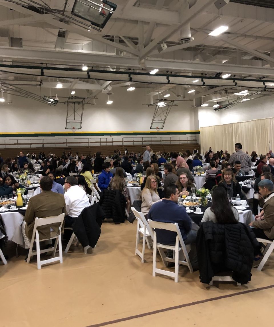 McDanielCollege's tweet image. We welcomed over 170 prospective students to campus over the weekend for our annual Scholars on the Hill event! 
Students and their families heard about research opportunities, met faculty members and learned more about the #HonorsProgram while enjoying our campus.