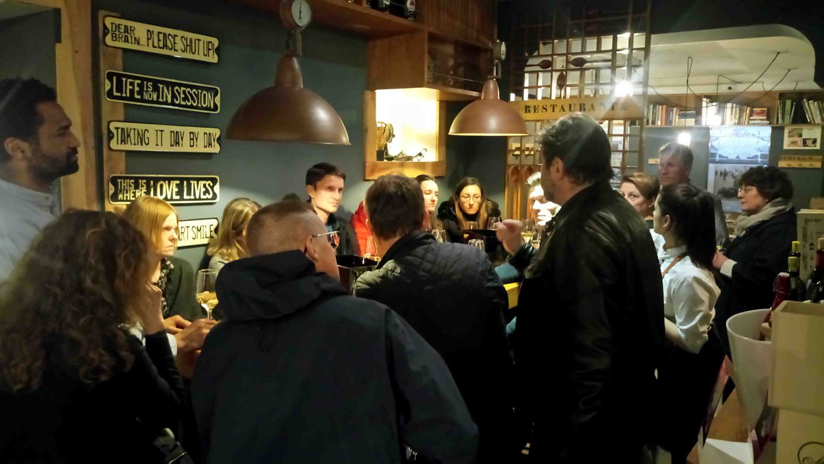 rutadetapas's tweet photo. Esta tarde un grupo de 15 personas salen de tapeo con nosotros por el Madrid de los Austrias.
https://t.co/eR7kQX2E5J https://t.co/BertU9nNbK