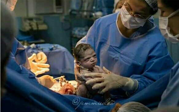 ryah_glo's tweet photo. Mom is this really my father https://t.co/I6CtWp2VSc