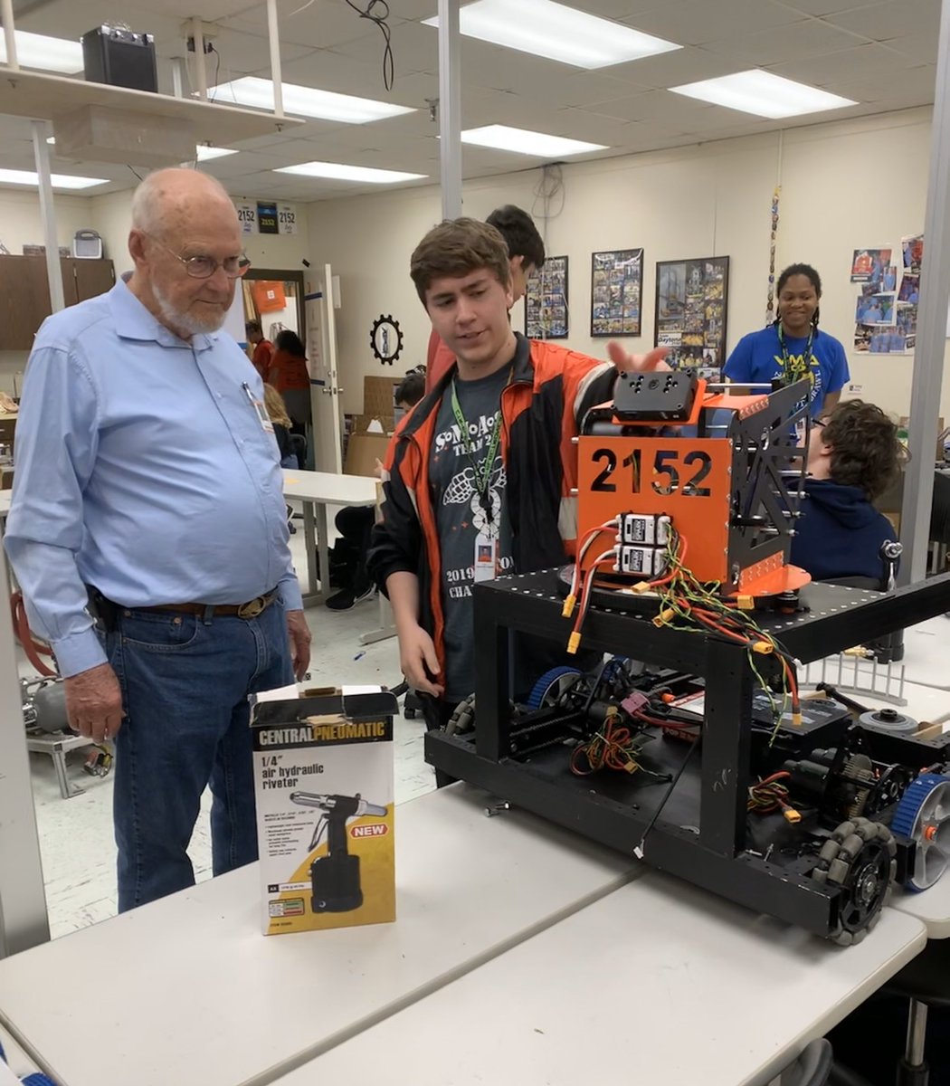 SCHS_AITR's tweet photo. Thank you NASA Astronaut Loren Acton for visiting AITR this afternoon. He toured the academy and gave an interesting presentation on his mission to space. https://t.co/FcN2e8ACrj