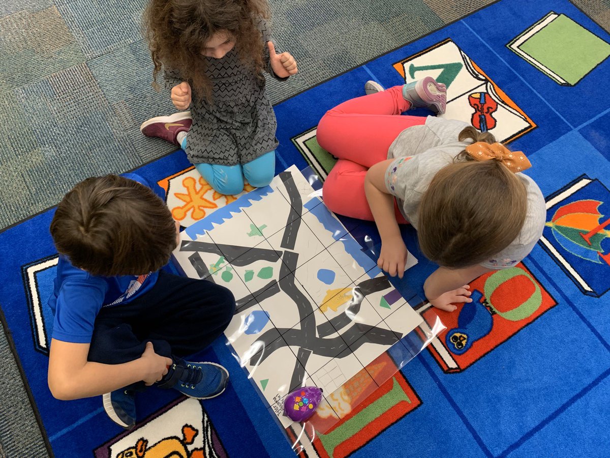 KeriKenison's tweet photo. Coding in Kindergarten! Students created maps and then coded the Beebot to go from place to place! #vbkingston #vbits https://t.co/RHPZaAewPO