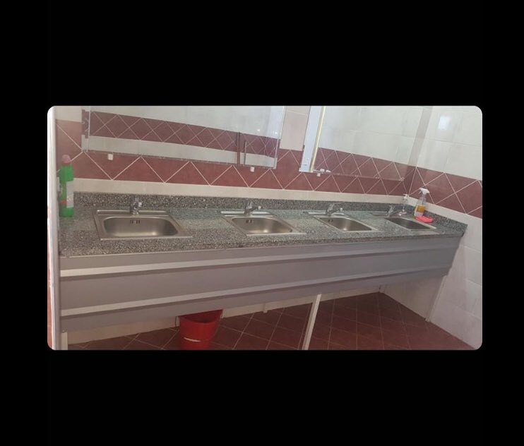 ShefkijeA's tweet photo. Shumë sëmundje, përfshirë #coronavavirus, përhapen nëse duart nuk lahen me sapun disa herë brenda ditës!!
#skasapun #немасапун #nosoap #YJNetwork #YjnTweet 
Gjimnazi “28 Nëntori” Dibër https://t.co/ul6fkDfZJR