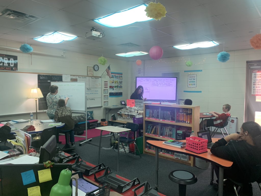 EnnisMommaX4's tweet image. 7th grade Read 180 is crushing parallel teaching!! #BeBCMS❤️🖤 #Read180📚 #CrushingIt💯 @BryanCountyMS @missliz31