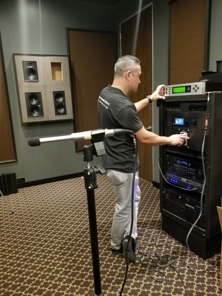 waveinc's tweet photo. We’re consistently in the lab making sure all Elura products sound their best! Plus, you can earn up to 9% back with our Award-Winning 9/3 Rebate Program!
#TestingTuesday #waveelectronics #elura #eluraaudio #soundbar #custom #customaudio #customtheater #audio #video #audiovideo https://t.co/ZLOHtqndSy