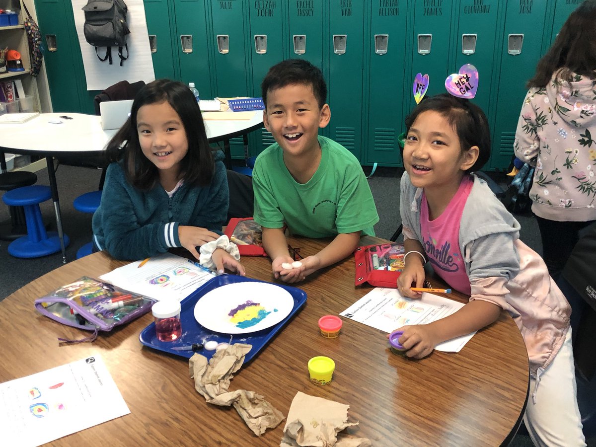 Mrs_Phillips3's tweet photo. We •lava• modeling new land created by volcanoes and had a •blast• with our materials! 🌋 #ilovevickery #LISDsci https://t.co/VjfgPoRqn9
