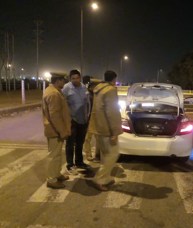 POLICE COMMISSIONERATE GAUTAM BUDDH NAGAR tweet media