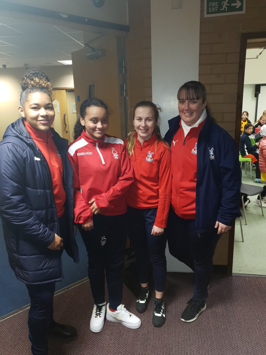 davidioee's tweet photo. @PalaceForLife @cpfc_w @ashlee_hincks8 @khassalc Thanks for a great 2 days my daughter loved it. She is asking are same coaches doing the session on Thursday near the stadium #rolemodels #community #girlsfootball #beinspired #forestconversion https://t.co/k0pQP2fGMp