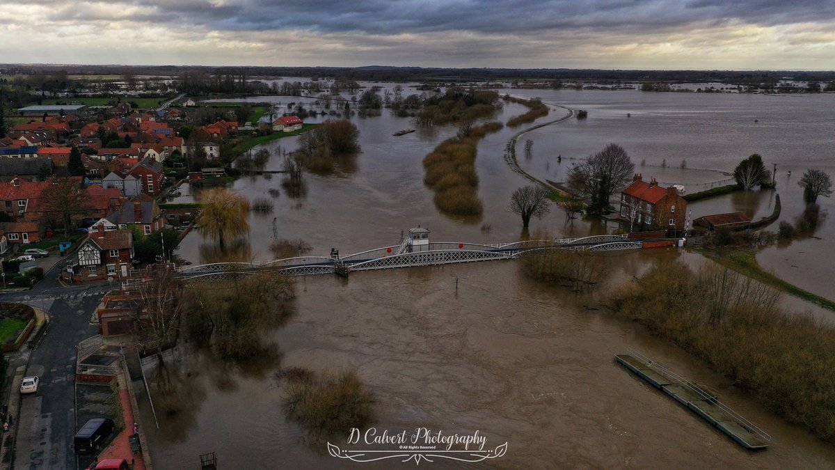sierra18NY's tweet photo. These are images taken today of the village of #Cawood near #Selby. So far the flood defences are holding at the village side of the Ouse.🤞the water will subside soon. Images courtesy of Dave Calvert #StormDennisUK #Yorkisopen https://t.co/V4eWrlSlqu