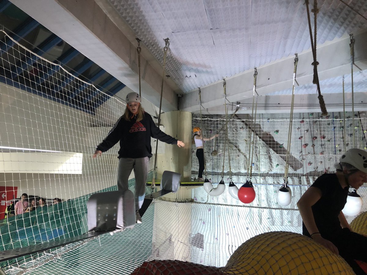 MissLGCole's tweet photo. Invertigo challenges @LatymerUpper #skitrip2020 https://t.co/GPZanIOXTq