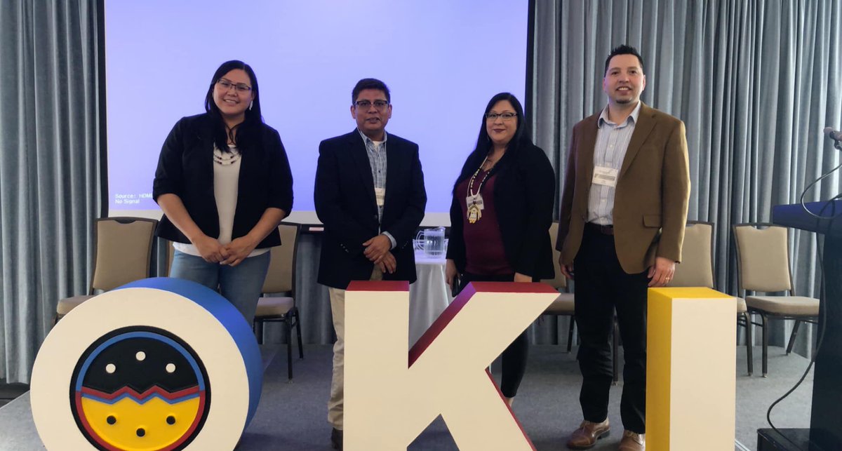 LowaBeebe's tweet photo. Lunchtime with the Oki sign! Which is now the official greeting for the city of Lethbridge! We ended up ‘capturing’ this sign after we saw it outside! 😁 Now it’s our photo booth for the day #treaty7 #community #crossculture #postsecondary #employment #YQl #lethbridge #CFT7 https://t.co/ma8tU7mr4r
