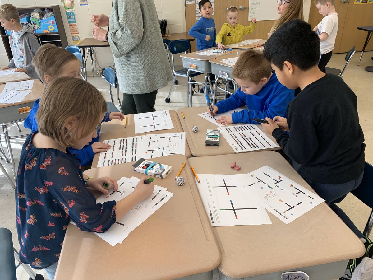 MsInnov8or's tweet photo. These @LearningAtJES students have been learning about @ozobot They’ve worked on learning to draw the lines, choosing the right code colors, and the difference between reading symmetrical and non-symmetrical codes. #SDJSTEM #SDJInnovators #ozobotsandlines https://t.co/xgiae7yuZl