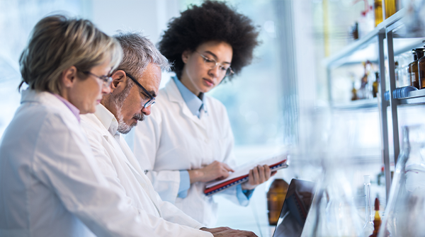 UCLAHealth's tweet photo. @AmarUKishan Common side effects associated with stereotactic body radiotherapy may include:
- Acute urinary effects
- Acute bowel/rectal effects
- Changes in erectile function
Join Dr. @AmarUKishan for more info on each. Tweet your questions using #UCLAMDChat
➡️ https://t.co/52iZvHwcSJ https://t.co/EYBRPTv6Mp