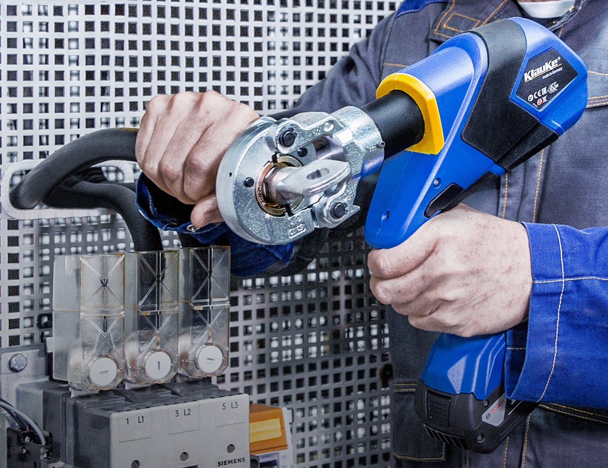 KlaukeUK's tweet photo. #PowerTools #HandTools #Klauke. New bluetooth enabled
More information ■https://t.co/vbj0E0MukC
email ■ klauke-sales@emerson.com
#NextGenerationTools #Klauke
#WiltshireHour #KentHour #SurreyHour #ChesterHour #GlasgowBizHour #WhitbyHour #EdinburghHour #StaffordshireHour https://t.co/SRkt0nuWmv
