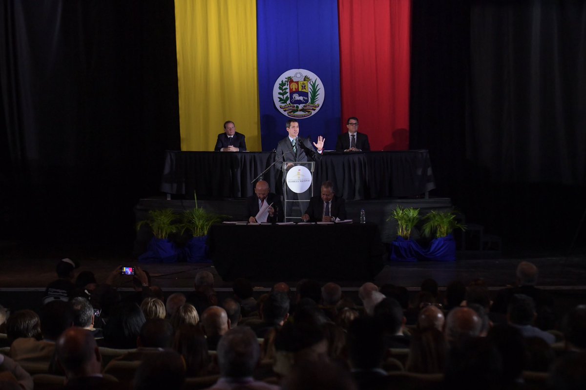 jguaido's tweet photo. Ya lo habíamos advertido y hoy estamos demostrándolo: aquí vamos a usar todas las herramientas que tengamos a mano, y las de nuestros aliados, para desafiar a la dictadura, defender la Constitución y atender las prioridades de los ciudadanos más vulnerables. https://t.co/DYubegHz4z
