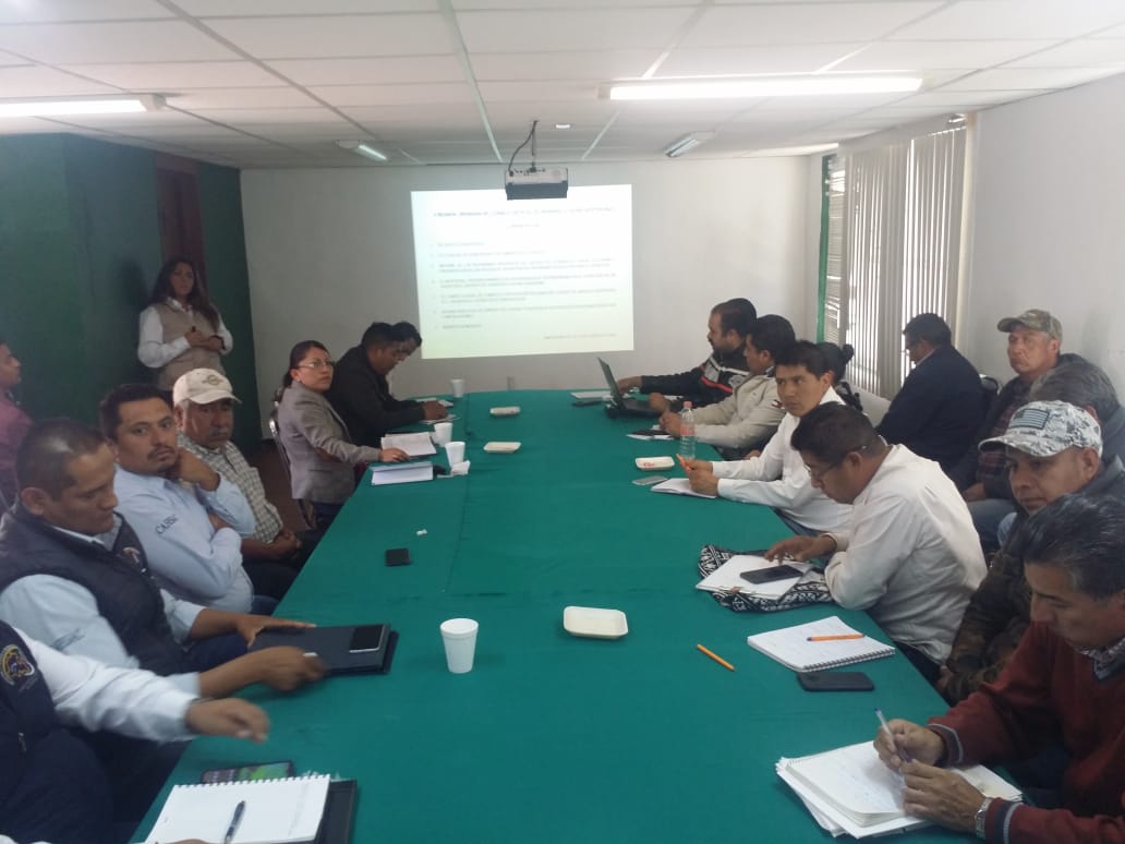 DDR06_HGO's tweet photo. Se llevo a cabo la 2da. reunión del CDDRS Huichapan, en donde se trataron asuntos relevantes del sector agropecuario, R.O. del Programa Producción para el Bienestar y la entrega de certificados acuícolas. https://t.co/hGApph08Yo