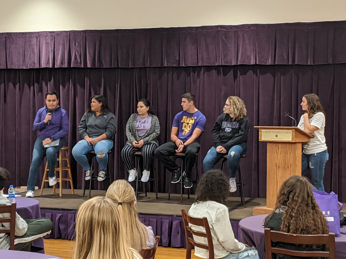 kcmoody's tweet image. Thankful and blessed to work with these @KState @KStateOFGS students! They are sharing their First-generation student experiences with @BlueKeyKSU   DiscoverU Conference attendees!! #firstgencats #empoweringothers