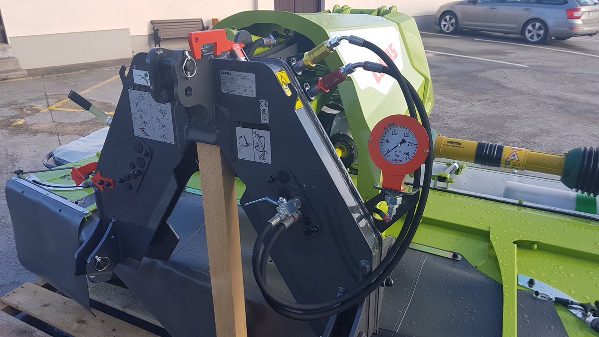 BreensOfCashel's tweet photo. New #CLAAS Disco 3200FC Move - 10ft Front Mounted Conditioner Mowers available ex stock for immediate delivery. 
0% @CLAASFINANCE available on these New Mowers. T&amp;C’s apply. #breens #claas #claasgreenline #claasdisco https://t.co/yZzGPA6pd1