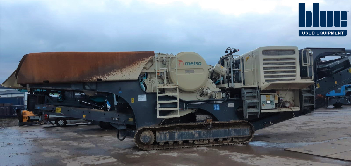 blue_machinery's tweet photo. In our used stock now! Discover this robust 2017 #Metso Lokotrack LT106 mobile #JawCrusher ideal for aggregates production, recycling demolition &amp; crushing concrete. 

Easy to transport &amp; quick to set up. 

Contact Tony Weir 📱  +447748 677 274 &amp; start crushing today! #BlueUsed https://t.co/JUJZxDEzH2
